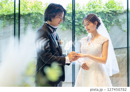 ウエディング 婚礼 指輪交換 127450782