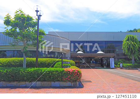 岐阜県恵那市、恵那文化センターの風景 岐阜県恵那市、恵那文化センターの風景 127451110