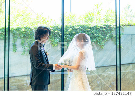 ウエディング 婚礼 指輪交換 127451147