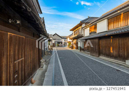 大分県　日田市　豆田の町並み 127451941