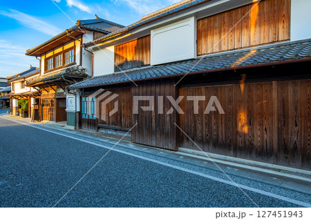 大分県　日田市　豆田の町並み 127451943