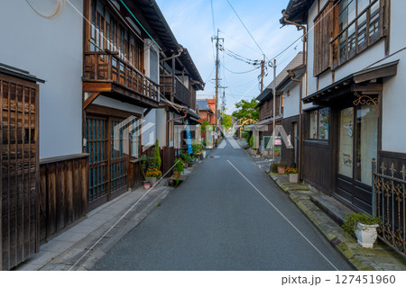 大分県　日田市　豆田の町並み 127451960