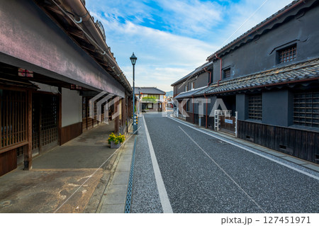 大分県　日田市　豆田の町並み 127451971