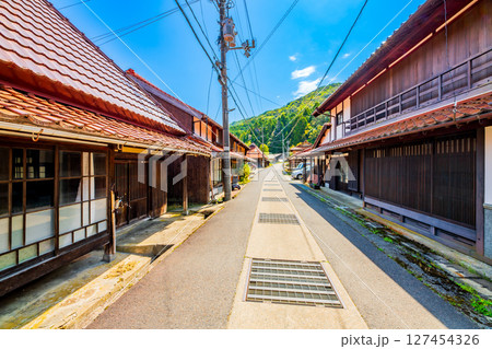 山口県　重伝建　佐々並の町並み 127454326