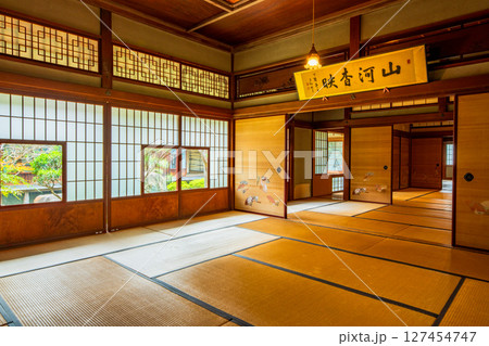 山口県　防府市　旧毛利家本邸 127454747