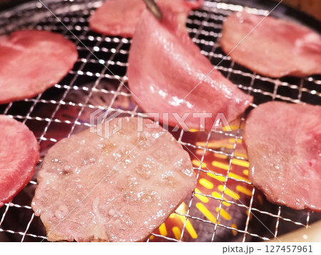 焼き肉屋のタン塩 127457961