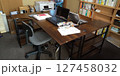 小さなオフィス　事務所 127458032