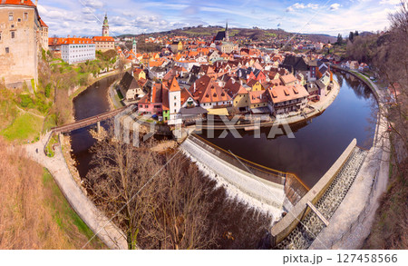 Vltava River and old town, Cesky Krumlov, Czech Republic Vltava River and old town, Cesky Krumlov, Czech Republic 127458566