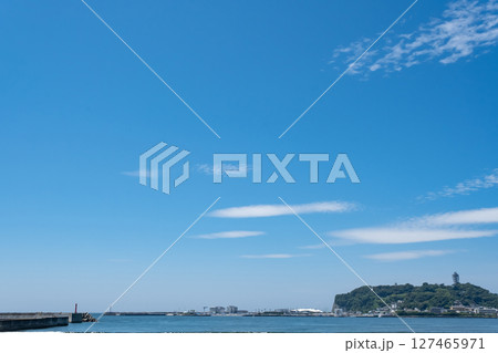 湘南の青い空と青い海 湘南の青い空と青い海 127465971
