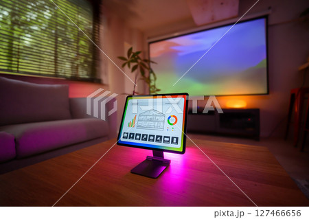 部屋でのワンシーン 部屋でのワンシーン 127466656