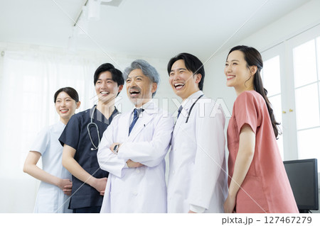 医療スタッフ、働く人々、医師、看護師、医療イメージ 医療スタッフ、働く人々、医師、看護師、医療イメージ 127467279