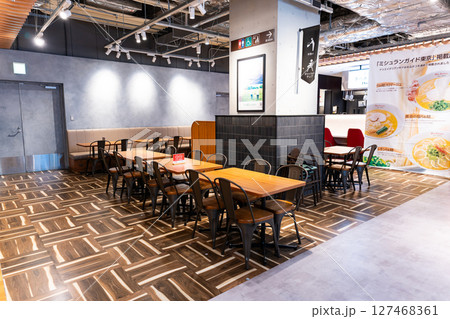 マルイファミリー溝口店の2階のフードコートで食べる 溝の口駅 神奈川県川崎市高津区溝口 マルイファミリー溝口店の2階のフードコートで食べる 溝の口駅 神奈川県川崎市高津区溝口 127468361