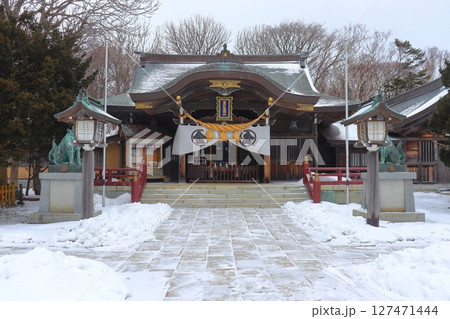 日本最東端の町 根室の金刀比羅神社（冬の景色） 127471444