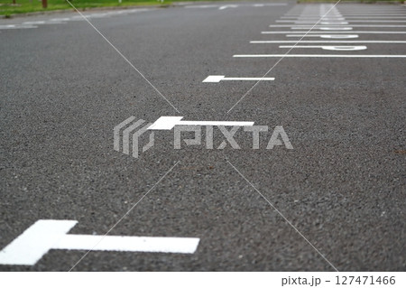 平置き駐車場 平置き駐車場 127471466