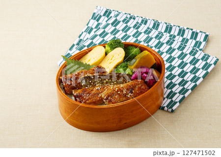 さんまの蒲焼弁当 127471502