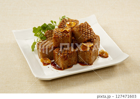 こんにゃくのサイコロステーキ 127471603