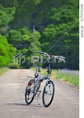 自転車のある風景 犬山市本宮山山麓 自転車のある風景 犬山市本宮山山麓 127472288
