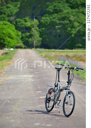 自転車のある風景 犬山市本宮山山麓 自転車のある風景 犬山市本宮山山麓 127472291