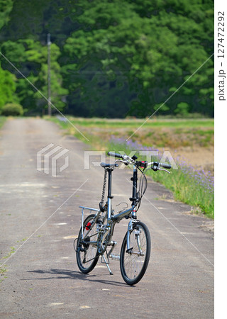 自転車のある風景 犬山市本宮山山麓 自転車のある風景 犬山市本宮山山麓 127472292