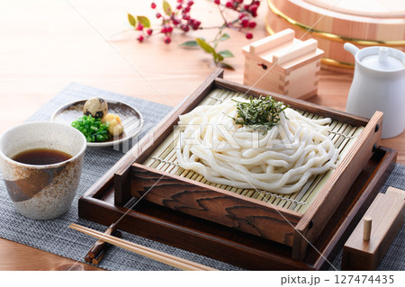 冷やしうどん （ ざるうどん ） 127474435