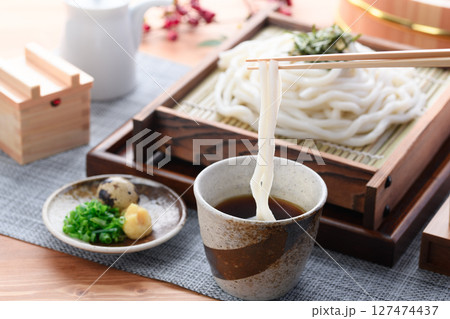 冷やしうどん （ ざるうどん ） 127474437