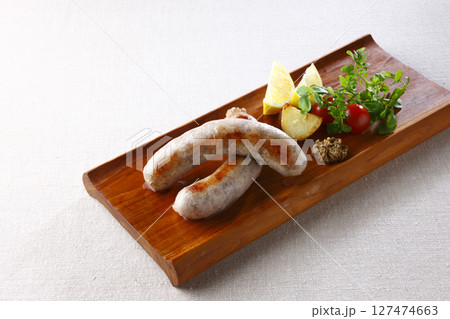 焼いた生ウインナー 127474663