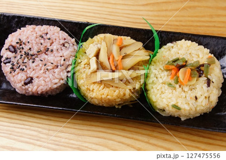 おこわ弁当 127475556