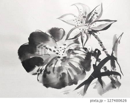 Chinese ink painting of a lotus flower and leaf with black brushstroke on rice paper Chinese ink painting of a lotus flower and leaf with black brushstroke on rice paper 127480626