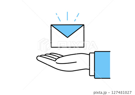 メッセージの入った封筒とビジネスマンの手 メッセージの入った封筒とビジネスマンの手 127481027