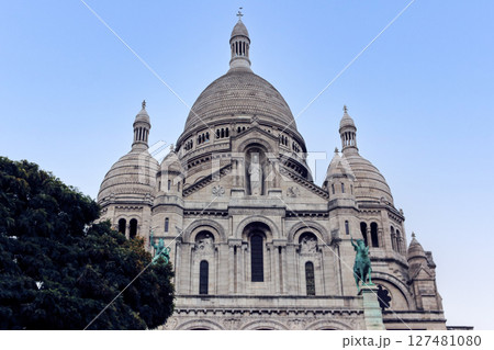 パリの名所　サクレ・クール寺院 127481080