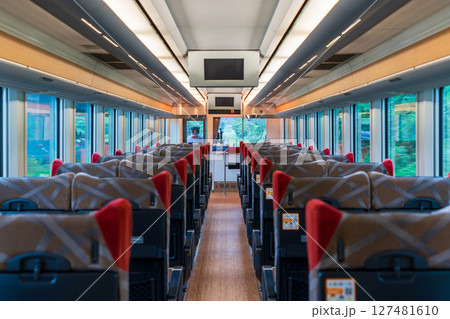 快速リゾートしらかみ号　青池編成　 普通車指定席　車内　五能線 127481610