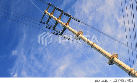 送電鉄塔 送電鉄塔 127483402
