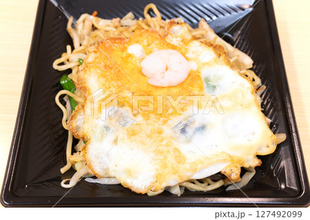 おいしい玉子焼きのせ上海焼きそば 127492099