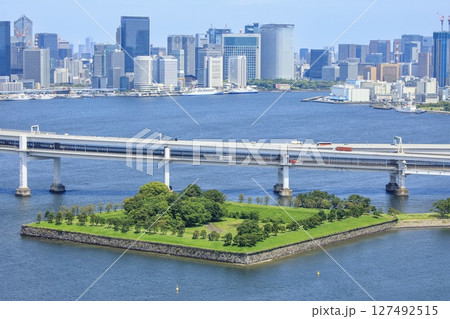 東京都、台場公園の俯瞰（第三台場） 127492515