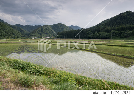 南会津の山と田園風景 南会津の山と田園風景 127492926