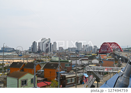 【韓国/江原道】束草市にある北朝鮮出身者が住むアバイ村の風景 127494759