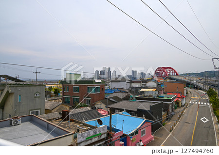 【韓国/江原道】束草市にある北朝鮮出身者が住むアバイ村の風景 127494760