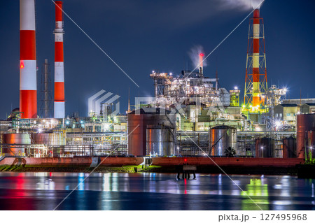 広島県　大竹市　晴海臨海公園　工場夜景 127495968