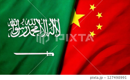 中国とサウジアラビアの国旗。 127498991