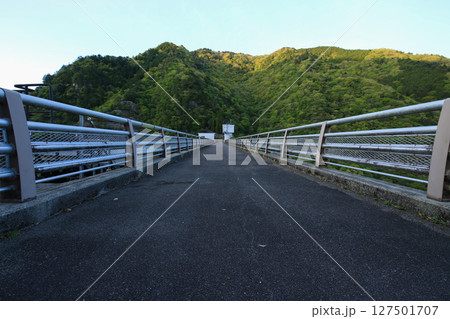 兵庫県神河町 長谷ダムの風景 兵庫県神河町 長谷ダムの風景 127501707