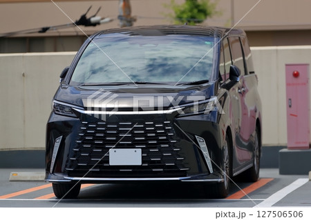 高級ミニバン 127506506