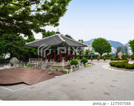 釜山 竜頭山公園 市民の鐘 釜山 竜頭山公園 市民の鐘 127507588