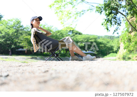 夏のアウトドアのイメージ 127507972