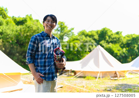夏のアウトドアのイメージ 127508005