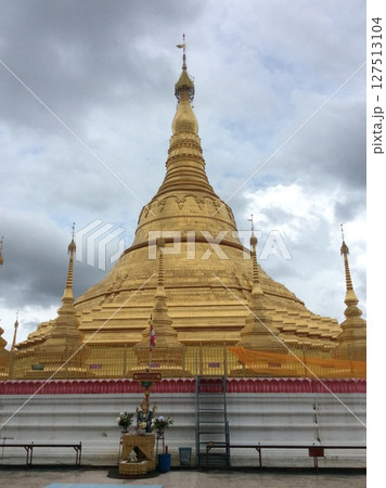 A golden replica of Shwedagon Pagoda in a temple in Tachileik, near the northern Thailand border. 127513104