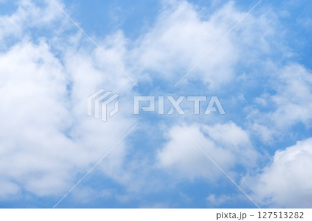 夏の空 夏空 青空 空 夏 晴れ 6月 【東京都】 127513282