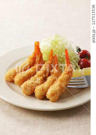 カラッと揚がったエビフライ 127513536