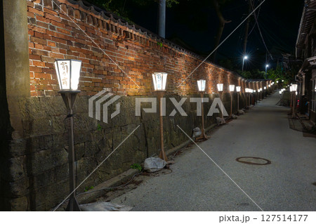 佐渡島　相川・京町通りの夜景 127514177