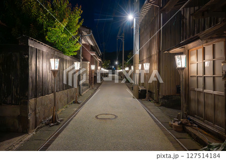 佐渡島 相川・京町通りの夜景 佐渡島 相川・京町通りの夜景 127514184