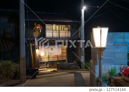 佐渡島　相川・京町通りの夜景 127514188